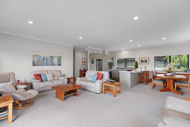 Photo of property in 58 Waipuna Grove, Welcome Bay, Tauranga, 3112