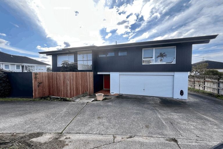 Photo of property in 1/51 East Coast Road, Milford, Auckland, 0620