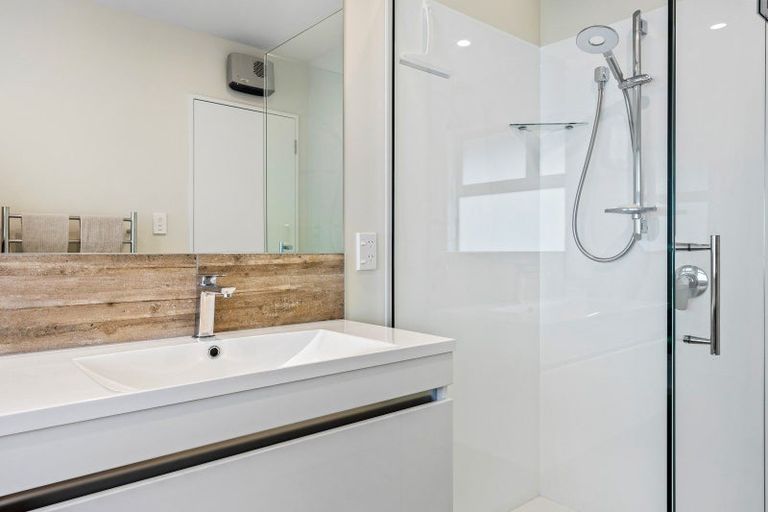 Photo of property in 33 Valour Drive, Rangiora, 7400