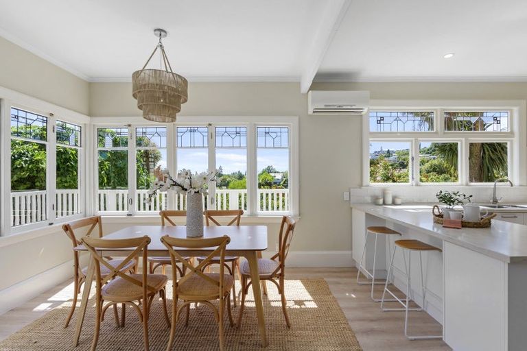 Photo of property in 7 Hackthorne Road, Cashmere, Christchurch, 8022