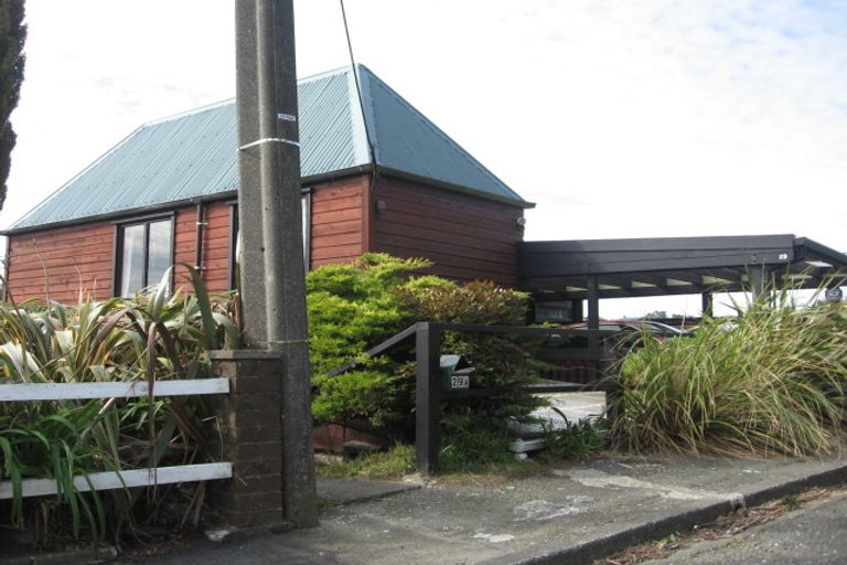 Photo of property in 29 Voltaire Street, Karori, Wellington, 6012