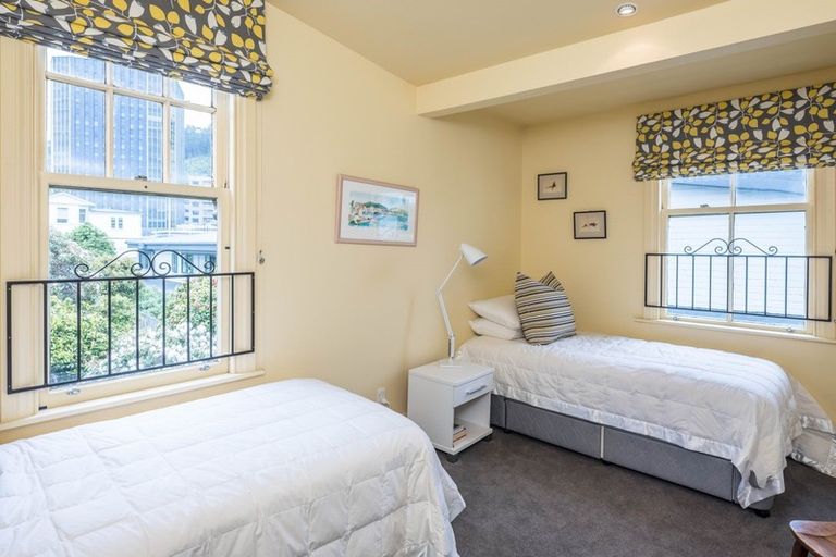 Photo of property in 33 Hobson Crescent, Thorndon, Wellington, 6011