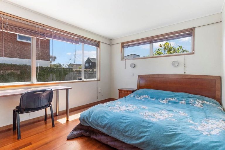 Photo of property in 15 Pooley Street, Pakuranga Heights, Auckland, 2010