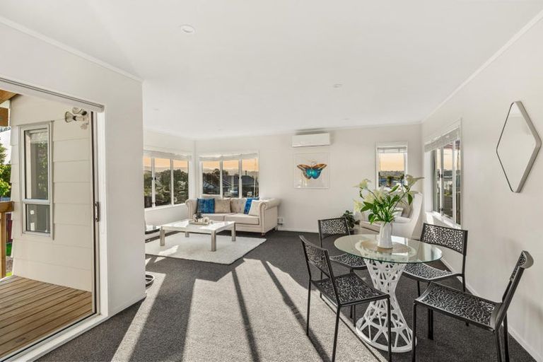 Photo of property in 26 Hinerau Street, Henderson, Auckland, 0612