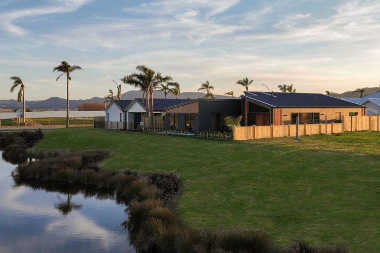 Photo of property in 6 Serrata Close, Papamoa Beach, Papamoa, 3118