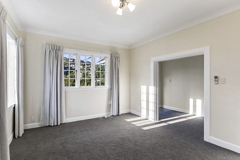 Photo of property in 14 Delhi Crescent, Khandallah, Wellington, 6035