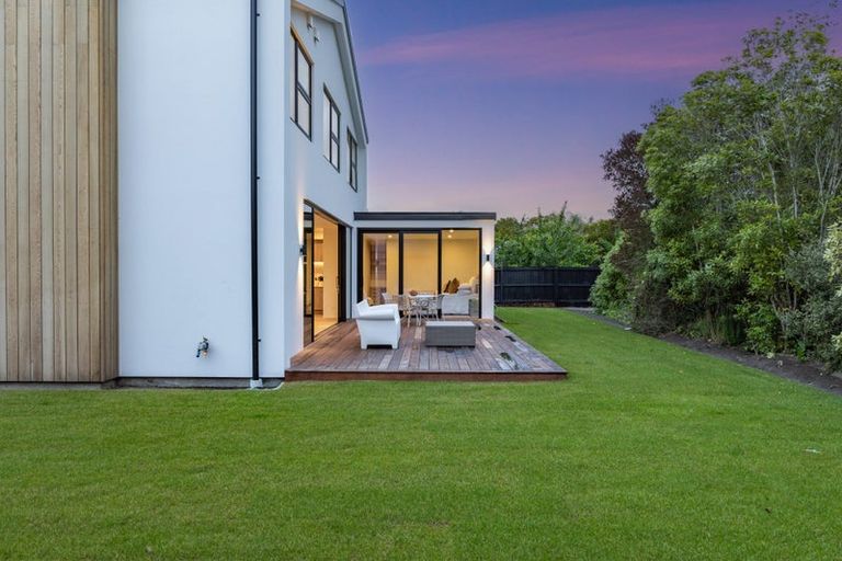 Photo of property in 32 O'connor Place, Burnside, Christchurch, 8053