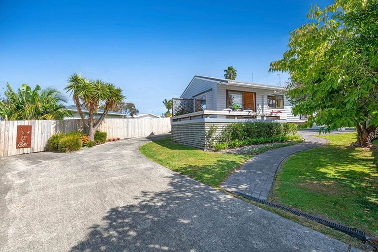 Photo of property in 22a Ngatira Place, Snells Beach, 0920