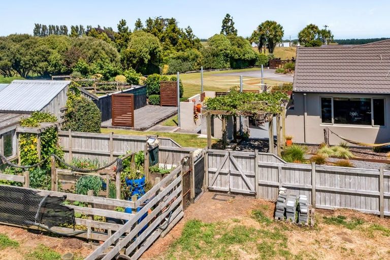 Photo of property in 355 Ngawhini Road, Hawera, 4674