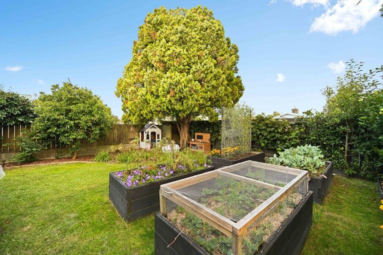 Photo of property in 30 Rhonda Avenue, Deanwell, Hamilton, 3206