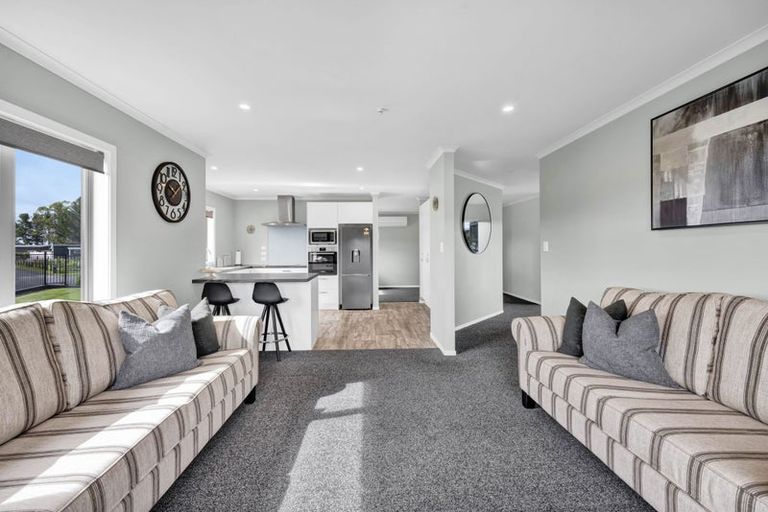 Photo of property in 7 Mercade Close, Stratford, 4332