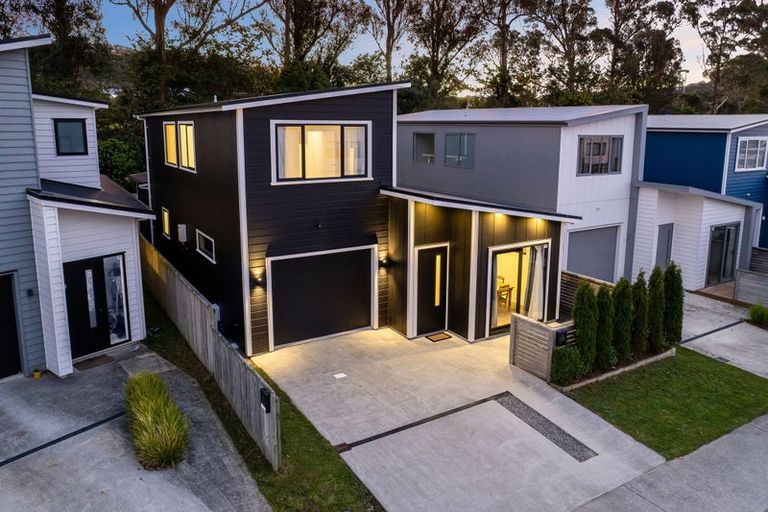 Photo of property in 3c Breakwater Way, Whitby, Porirua, 5024