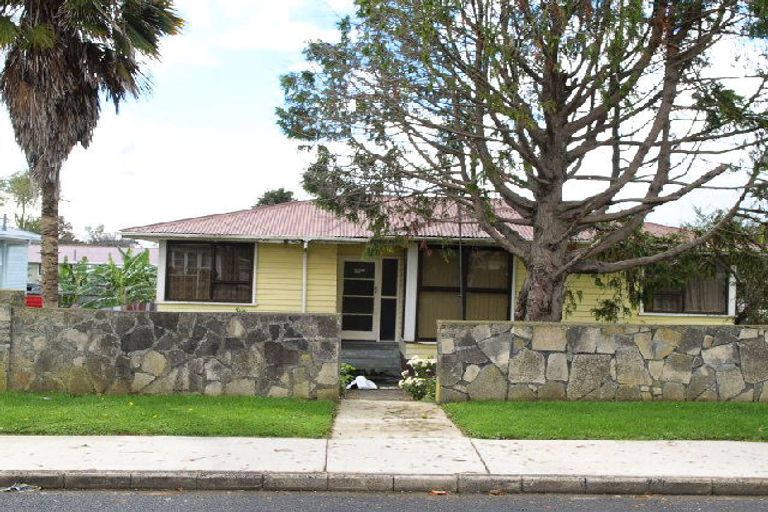 Photo of property in 17 Parker Crescent, Otara, Auckland, 2023