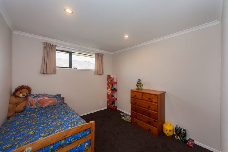 Photo of property in 8 Karika Place, Massey, Auckland, 0614