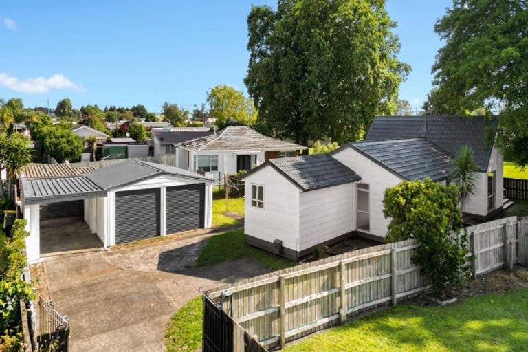 Photo of property in 19 Morrow Avenue, St Andrews, Hamilton, 3200