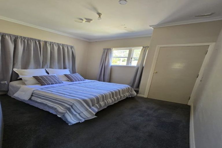 Photo of property in 93 Monorgan Road, Strathmore Park, Wellington, 6022