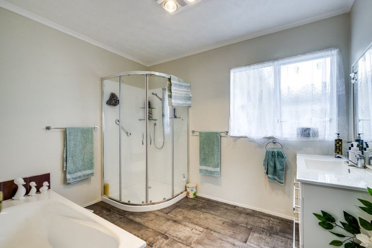 Photo of property in 1/2 Spriggs Crescent, Greenmeadows, Napier, 4112