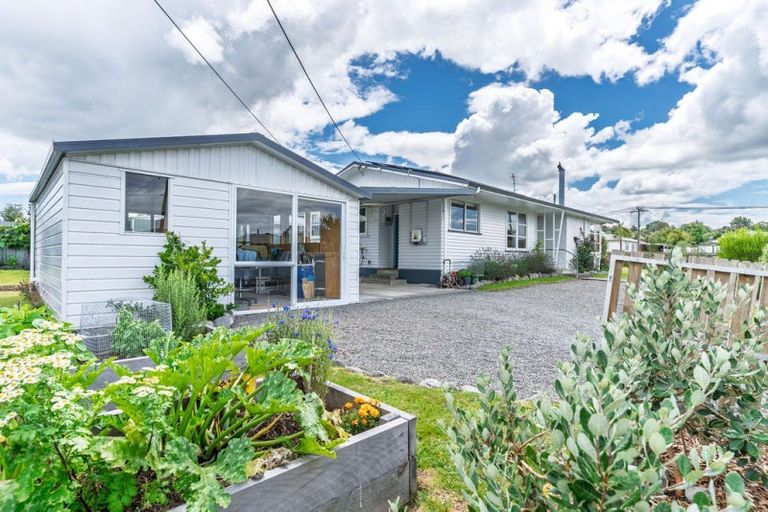 Photo of property in 2 Hinau Place, Lansdowne, Masterton, 5810