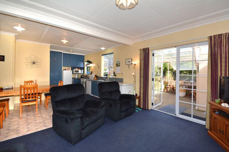 Photo of property in 210 Bay View Road, South Dunedin, Dunedin, 9012