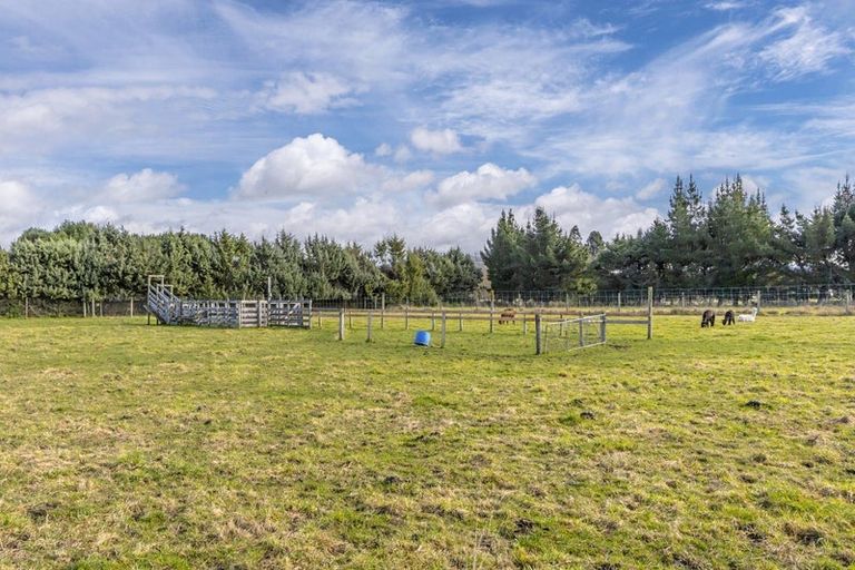 Photo of property in 422 Stonyflat Road, Loburn, Rangiora, 7472
