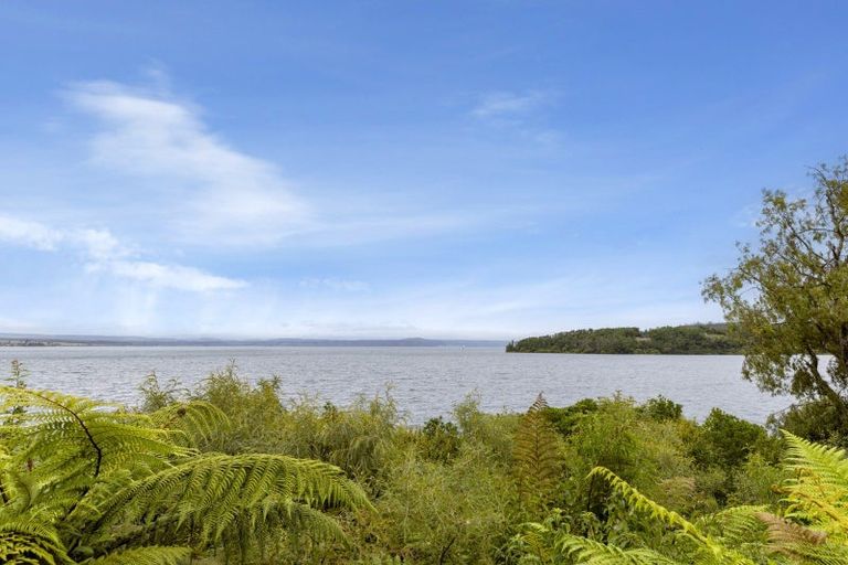 Photo of property in 817 Acacia Bay Road, Acacia Bay, Taupo, 3330