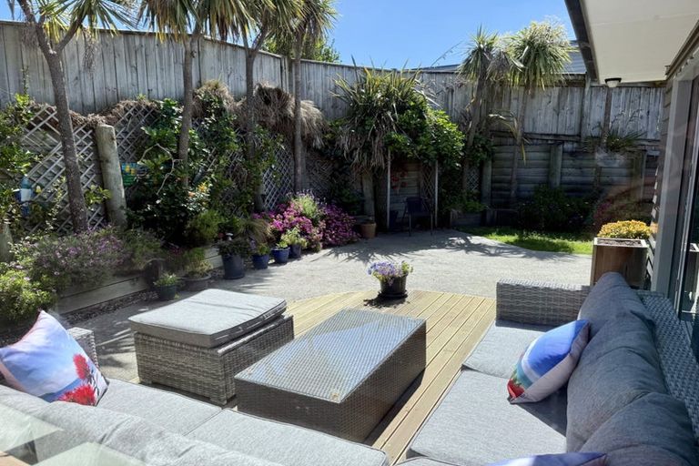 Photo of property in 46 Simpson Crescent, Raumati Beach, Paraparaumu, 5032