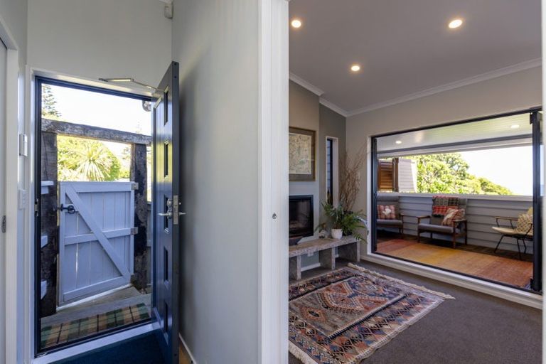 Photo of property in 11a Rosetta Road, Raumati South, Paraparaumu, 5032