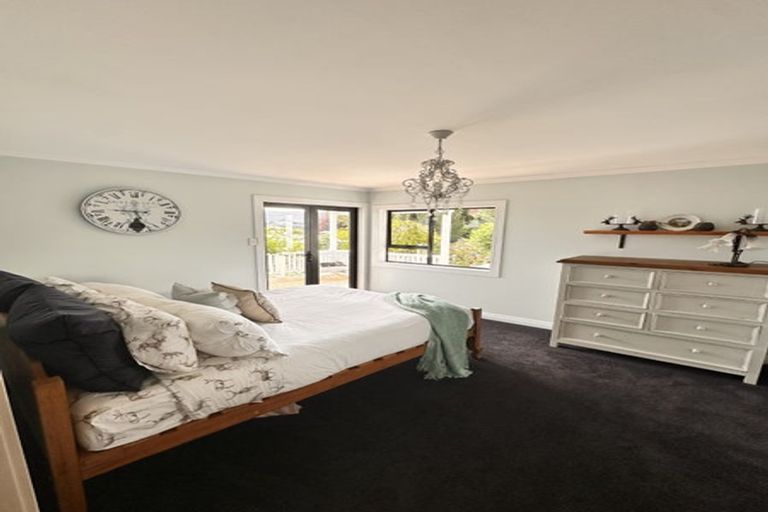 Photo of property in 11 Dickson Street, Macandrew Bay, Dunedin, 9014