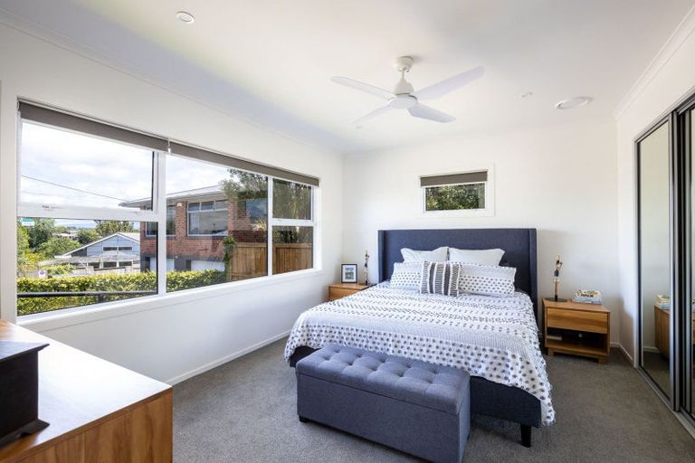 Photo of property in 10 Margaret Place, Merrilands, New Plymouth, 4312