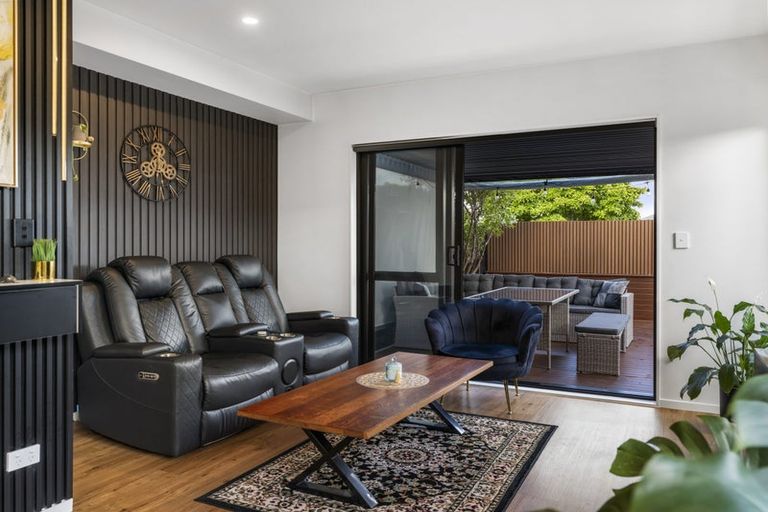 Photo of property in 7/69 Wharf Road, Te Atatu Peninsula, Auckland, 0610