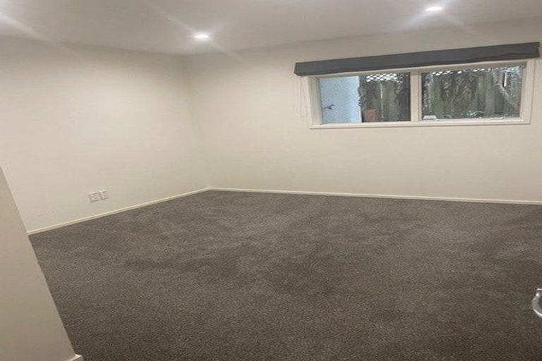 Photo of property in 9 Sandown Road, Rothesay Bay, Auckland, 0630