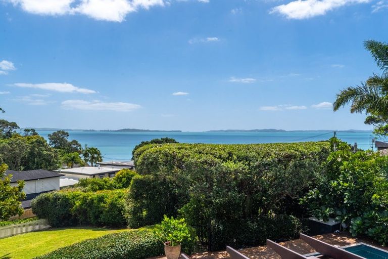 Photo of property in 188 Mellons Bay Road, Mellons Bay, Auckland, 2014