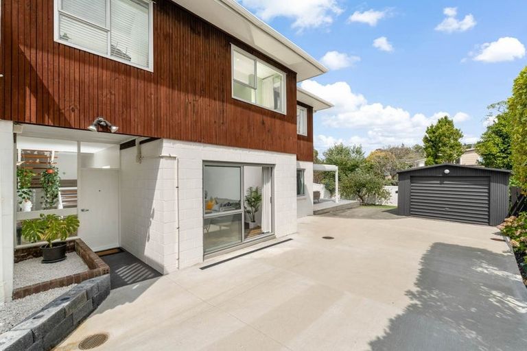Photo of property in 95 Awaruku Road, Torbay, Auckland, 0630