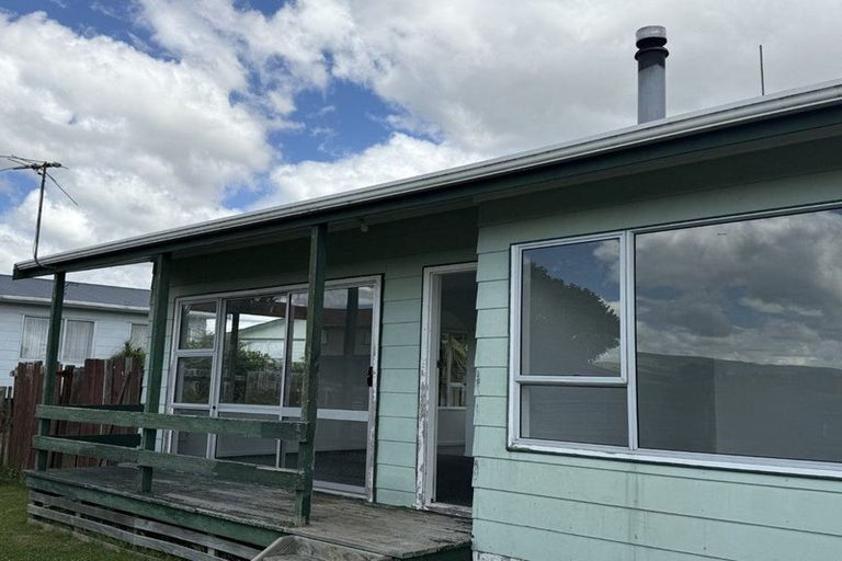 Photo of property in 16a Pohutukawa Drive, Owhata, Rotorua, 3010