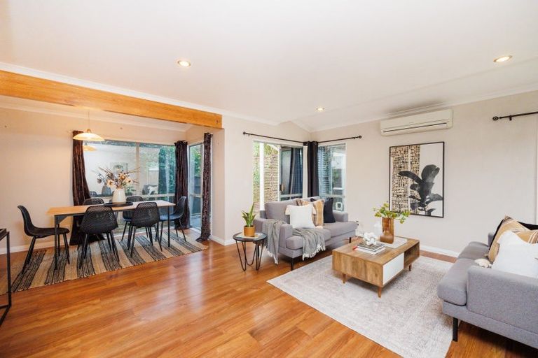 Photo of property in 12 Coromandel Court, Roslyn, Palmerston North, 4414