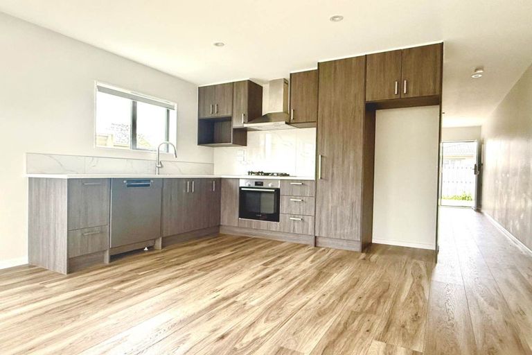 Photo of property in 99a Mahia Road, Wattle Downs, Auckland, 2103