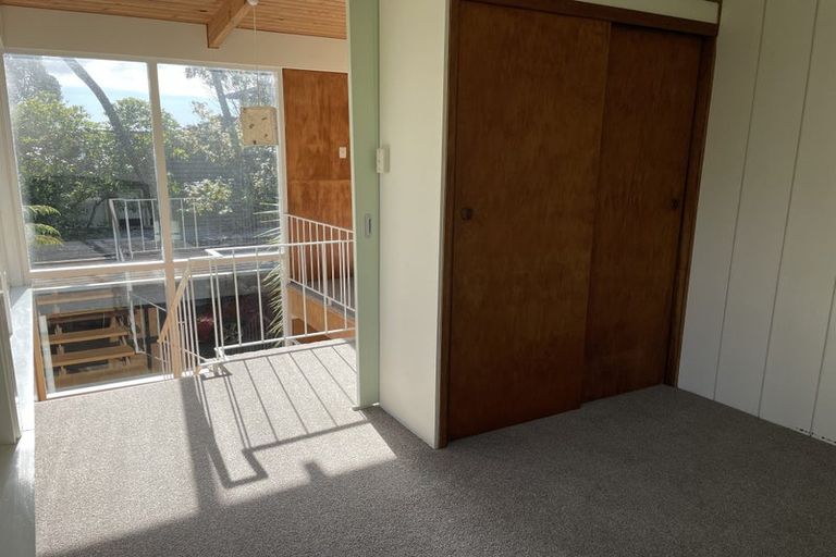 Photo of property in 25 Kopiko Road, Titirangi, Auckland, 0604