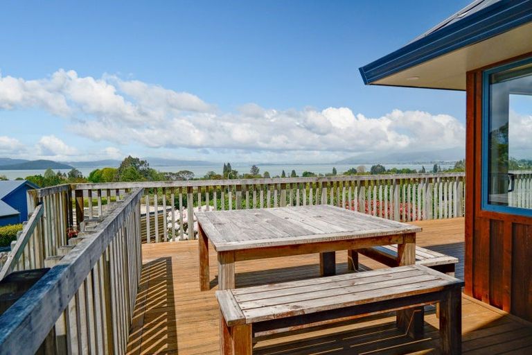Photo of property in 10 Atkins Lane, Hamurana, Rotorua, 3097