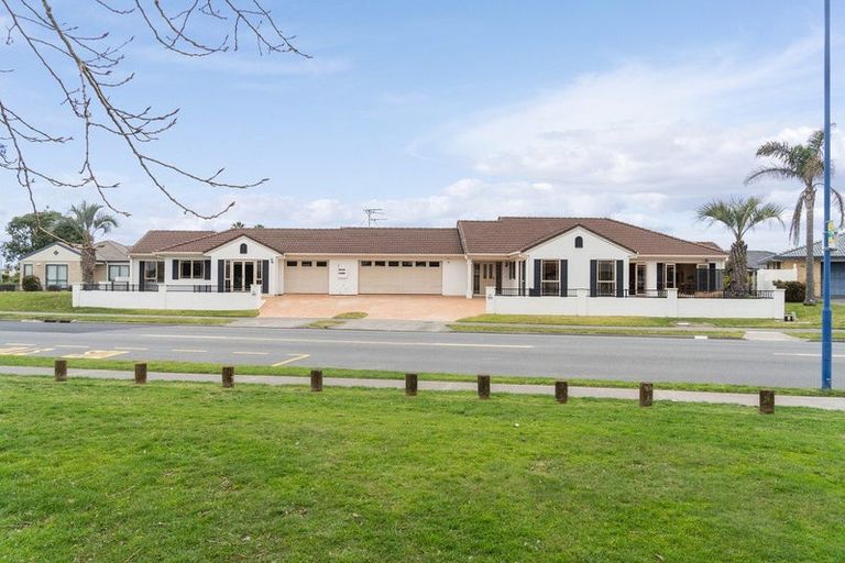 Photo of property in 50 Gravatt Road, Papamoa Beach, Papamoa, 3118