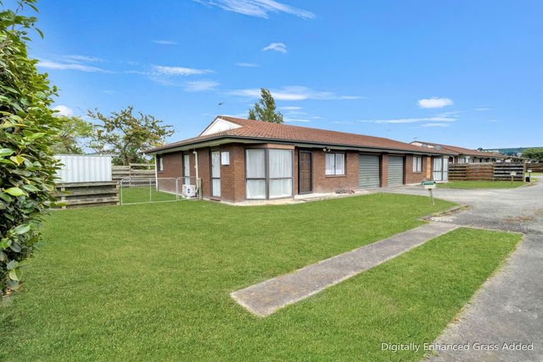 Photo of property in 984h Tremaine Avenue, Roslyn, Palmerston North, 4414