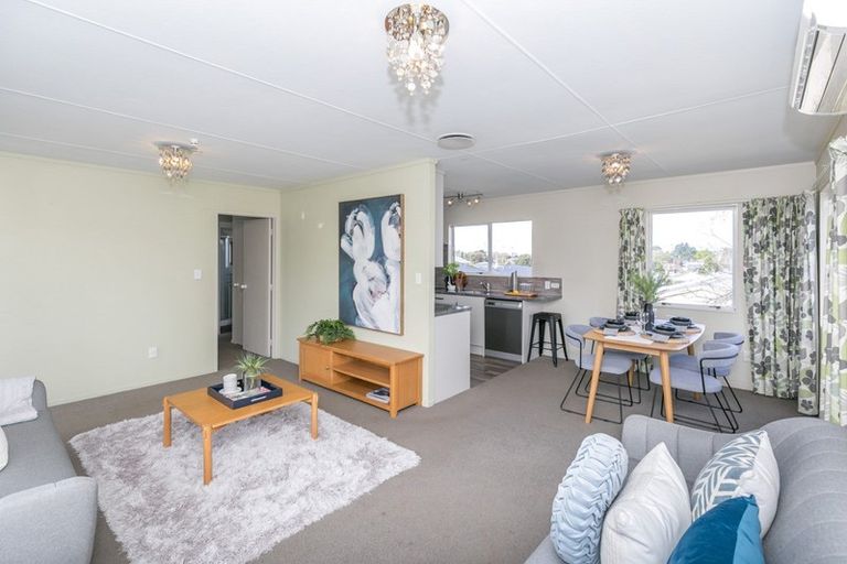 Photo of property in 27b Huia Avenue, Forest Lake, Hamilton, 3200