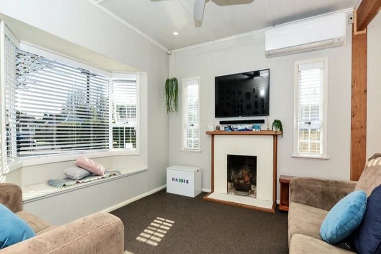 Photo of property in 10 Vardon Road, St Andrews, Hamilton, 3200