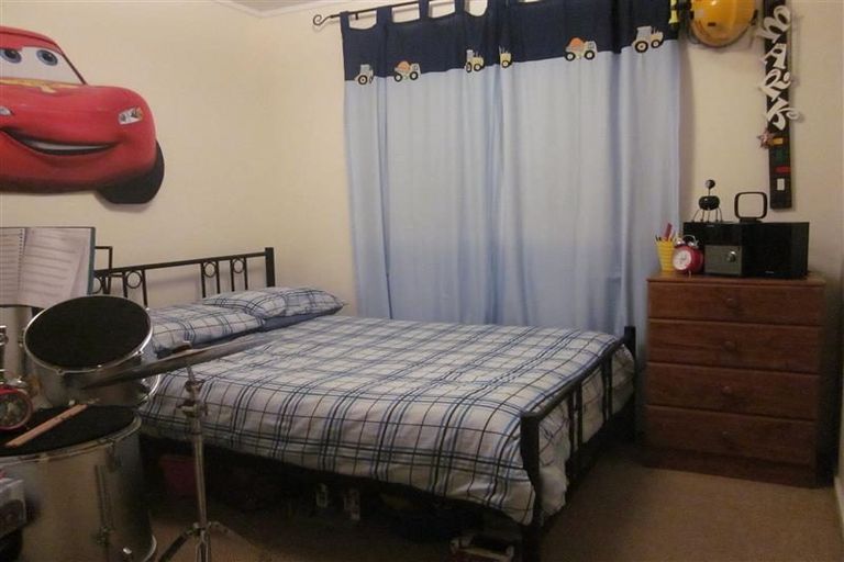 Photo of property in 1/2 Glynnbrooke Street, Te Atatu South, Auckland, 0610