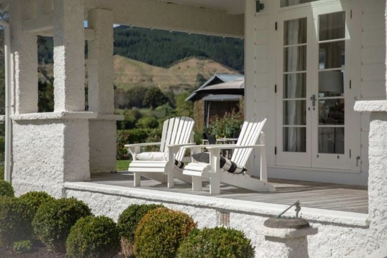 Photo of property in 132 South Manakau Road, Manakau, Otaki, 5583