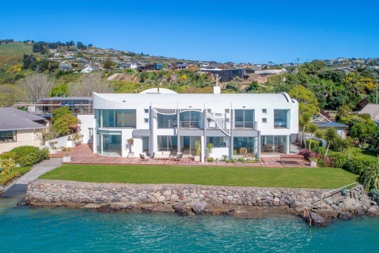 Photo of property in 133 Main Road, Redcliffs, Christchurch, 8081