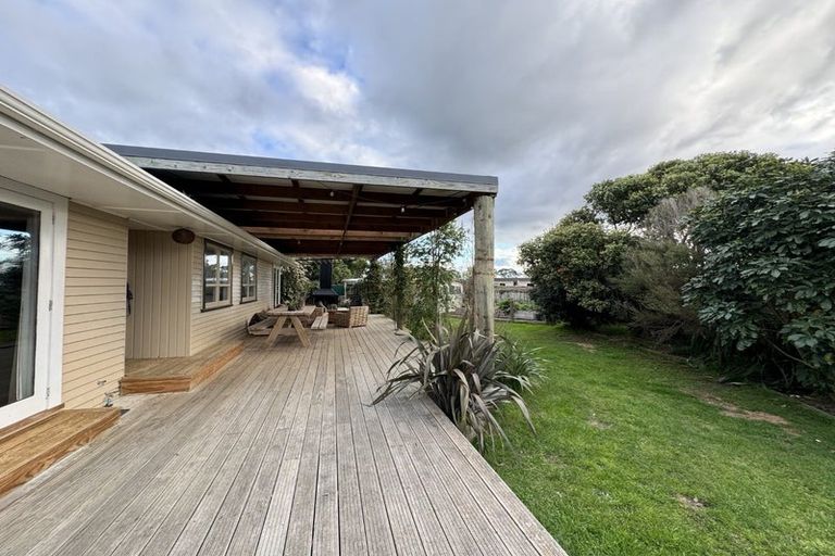 Photo of property in 1 Van Asch Road, Haumoana, 4102