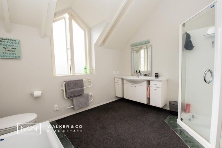 Photo of property in 15 Pempsey Street, Silverstream, Upper Hutt, 5019