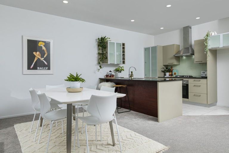 Photo of property in 21/40 Scarlet Oak Drive, Schnapper Rock, Auckland, 0632