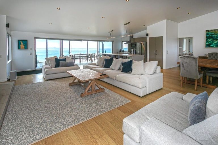 Photo of property in 402 Tuateawa Road, Tuateawa, Coromandel, 3583