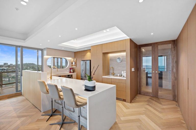 Photo of property in Shangri La Apartments, 6/97 Jervois Road, Herne Bay, Auckland, 1011